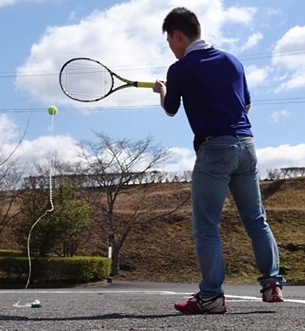 テニスのストローク練習道具：ゴム紐ボールを自作してみました！ 生活の『楽しい』『便利』『疑問』を発信するブログ。